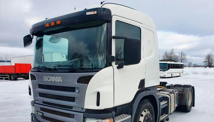 Прибирання та вивіз снігу самоскид Scania